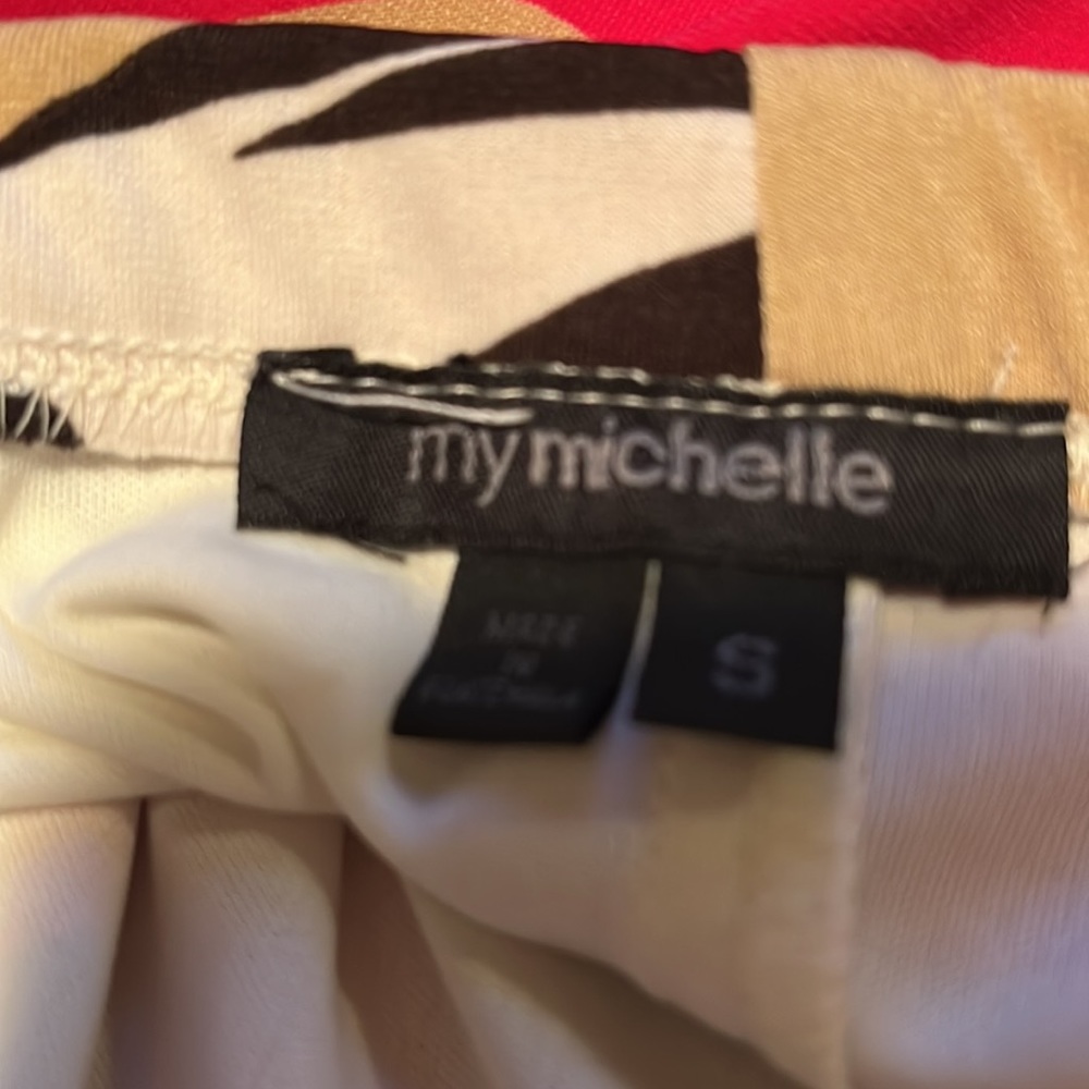 My Michelle size small tropical dress! Such a cute addition! - Picture 4 of 4